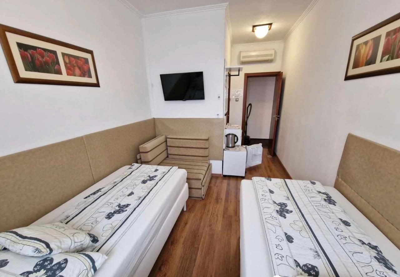 فندق Tang House 唐舍 بودابست المظهر الخارجي الصورة